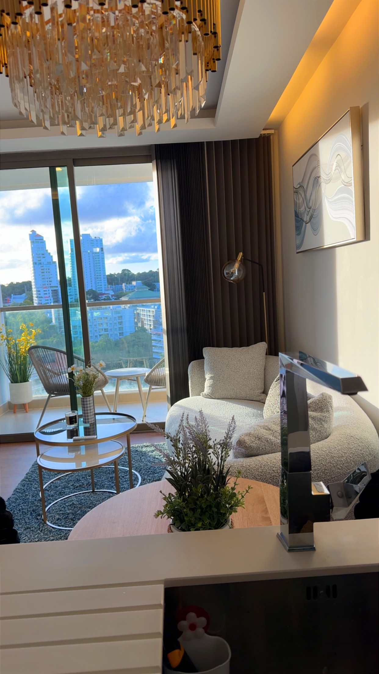 Peak Towers 16th floor condo